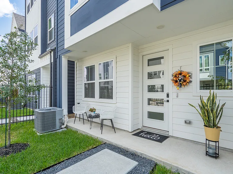 8324 Springwood Canyon Ln — Photo 2