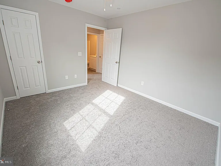 241 Morgans Ct — Photo 50