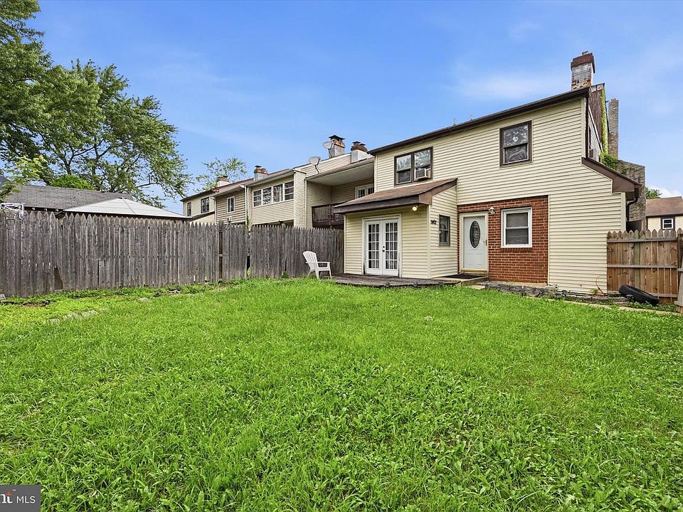 1st image of 1402 Flanders Way