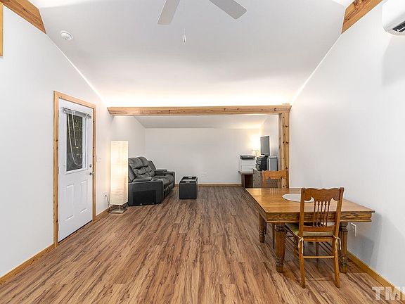 4th image of 310 Hemlock Dr Unit 13