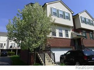 2656 Crooks Rd #1, Royal Oak, MI