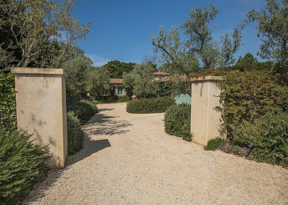 Entrance Drive