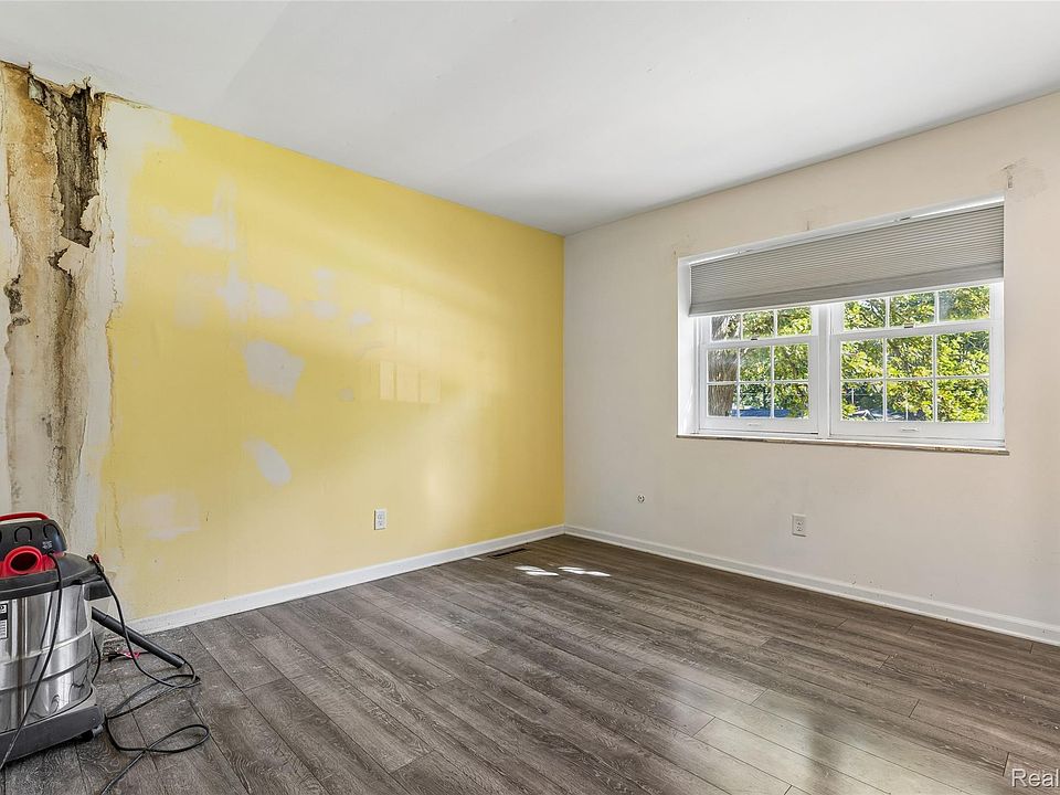 25th image of 2329 Melody Ln