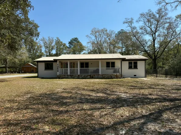 1259 Black Creek Blvd, Freeport, FL 32439