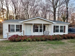 236 Dickard Rd, Seneca, SC 29672