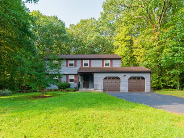 25 Bob White Way, Simsbury, CT 06089