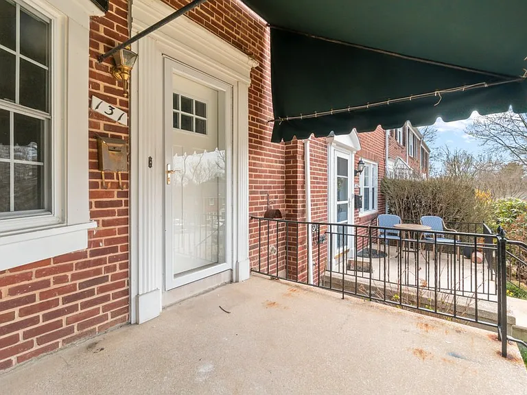 131 Stanmore Rd — Photo 4