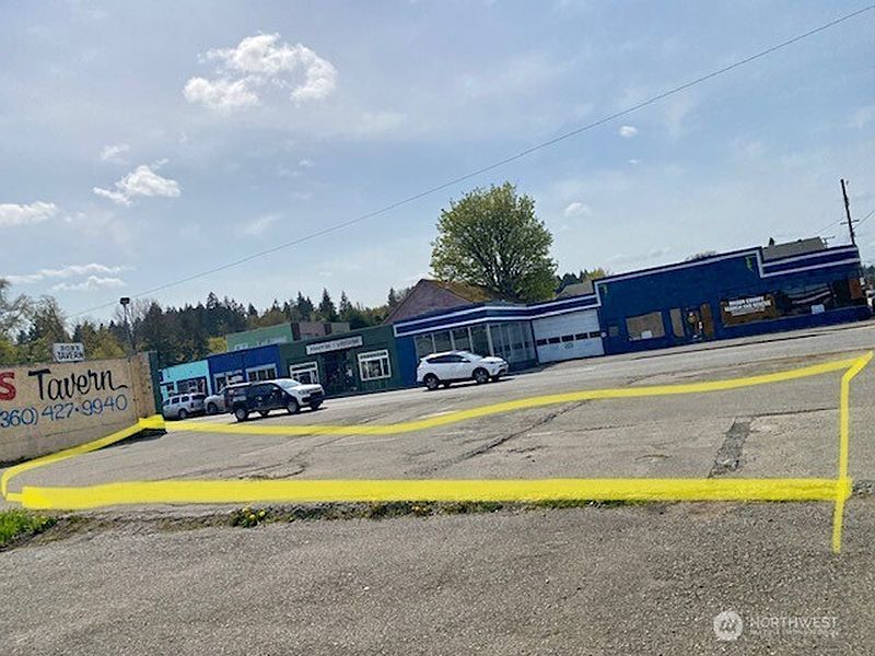 2nd image of 125 E Grove Street