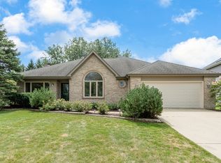 2185 Hidden Valley Dr, Naperville, IL 60565