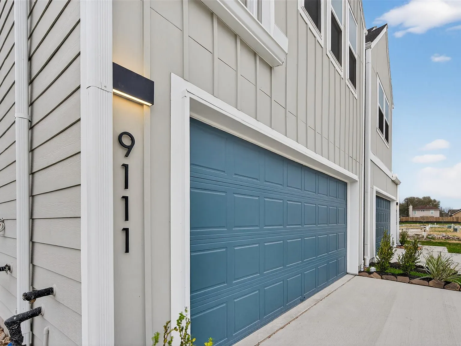 3 bed, 2.5 bath, 1750 sqft, $2,250 — Photo 3