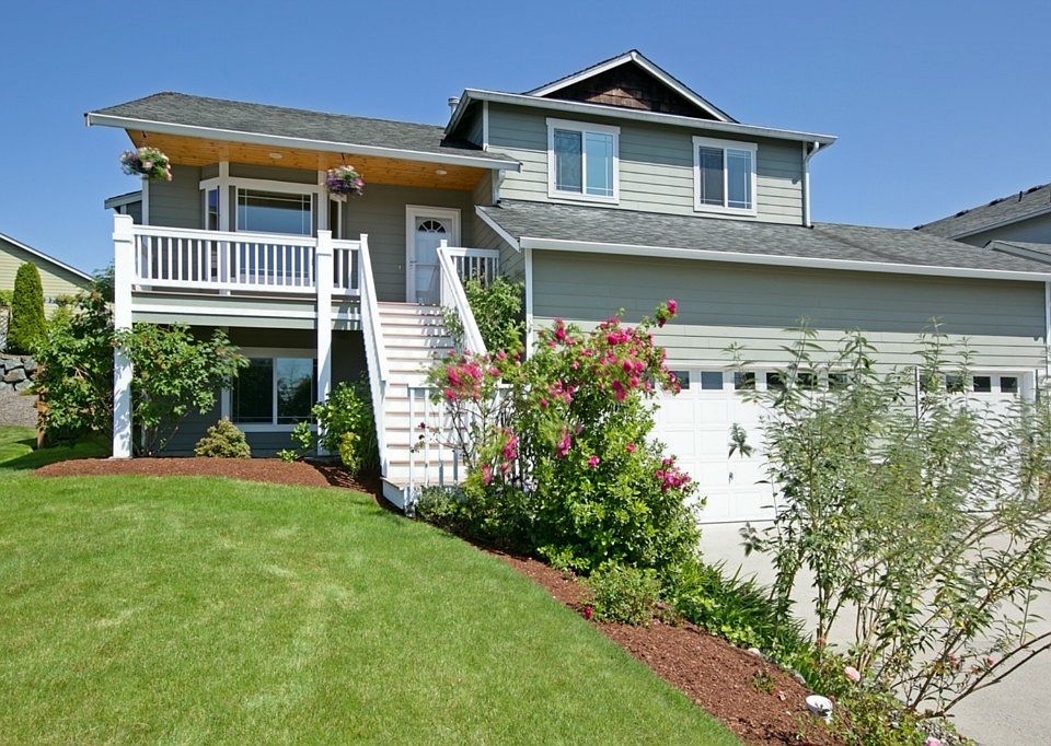1st image of 15 79th Dr SE
