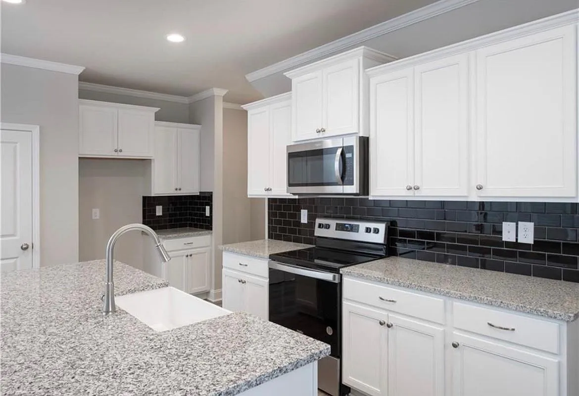 5340 Briggs St — Photo 4