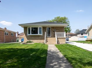 4828 W 106th Pl, Oak Lawn, IL 60453