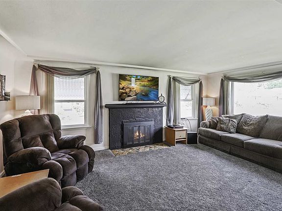 5th image of 2731 W Lacrosse Ave