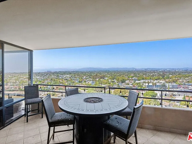 4316 Marina City Dr #927 — Photo 11