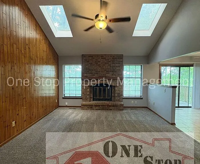 2612 SE 7th Street Ter — Photo 3