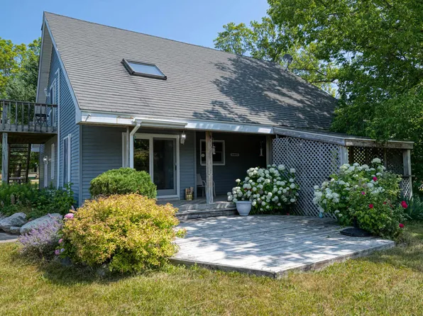 1246 S Us Highway 31, Kewadin, MI 49648