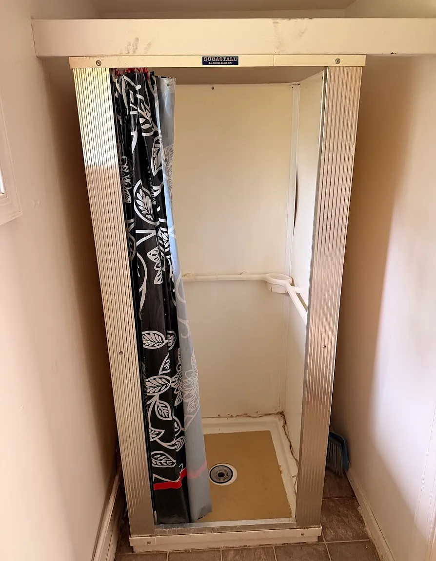 Studio, 300 sqft, $850 — Photo 4