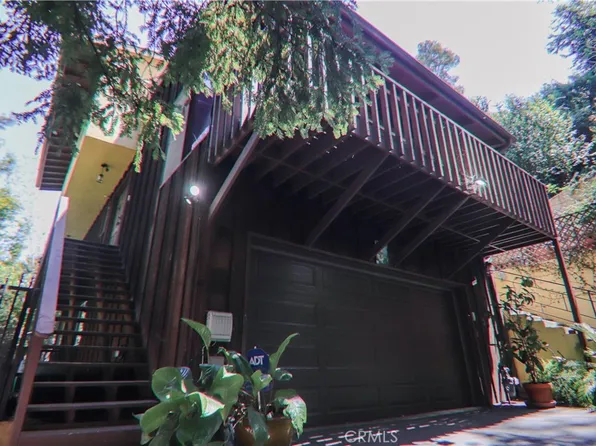 518 Latimer Rd, Santa Monica, CA 90402