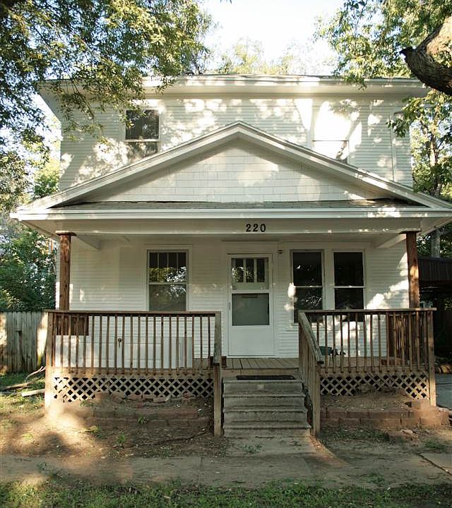 1st image of 220 N 13th St