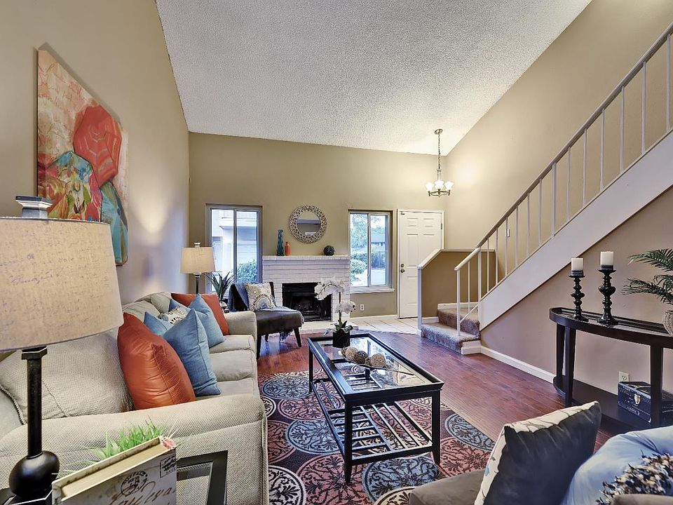 1st image of 130 Baroni Ave APT 18