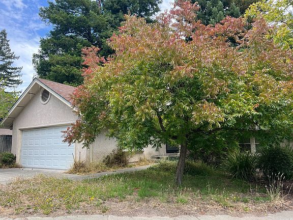 2nd image of 109 Forno Way