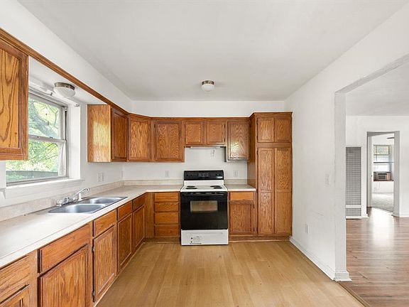 5th image of 4012 NW 30th Ter
