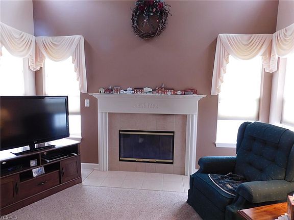 3rd image of 37053 Chaddwyck Ln