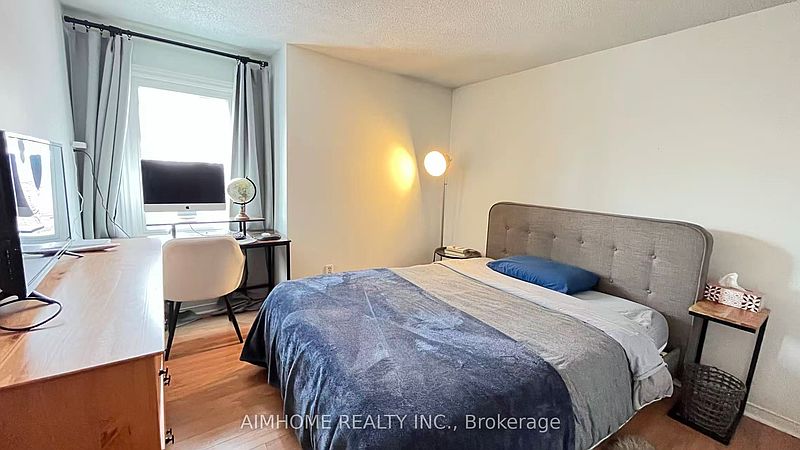 Oakville Townhouse for rent - 3 Bedrooms — photo 6