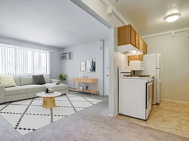 Ellyn Crossing Apartment Homes