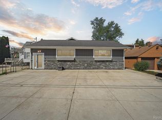 31020 Bayview Dr, Gibraltar, MI 48173