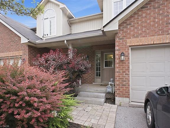2nd image of 35 Albion St #46