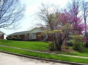 1st image of 917 Clearwood Ave