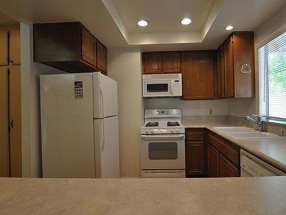 Light and Bright Kitchen