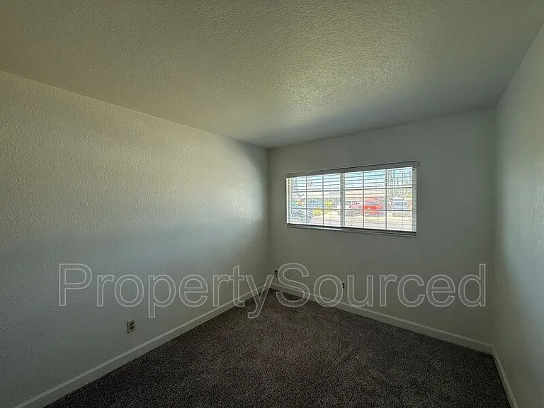 1462 Snyder St — Photo 27
