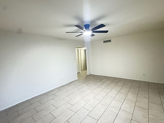 5th image of 4816 S Taylor Dr