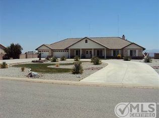 7537 El Manor Rd, Oak Hills, CA 92344