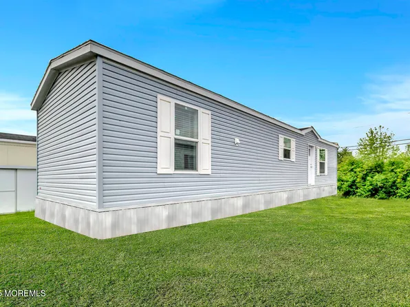 205 Maple Street, Robbinsville, NJ 08691