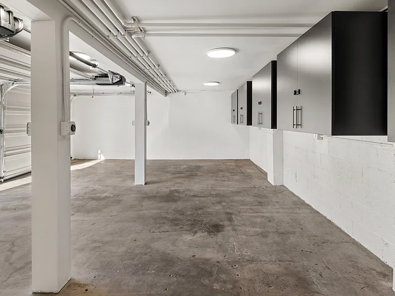 103 W Calle Crespis #C — Photo 18