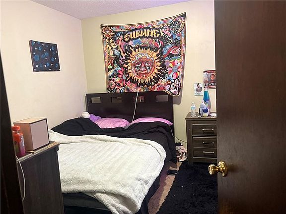 5th image of 5205-07 Farley Ct