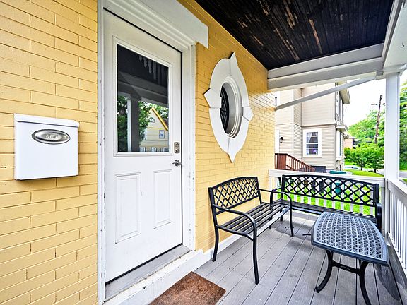 3rd image of 2709 Griffiths Ave