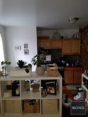 Rented by Bond New York | media 27