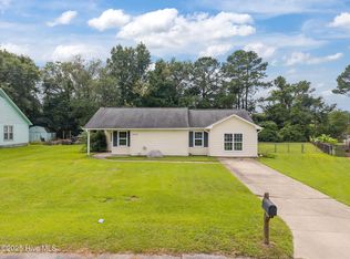 2062 Hunters Ridge Dr, Midway Park, NC 28544