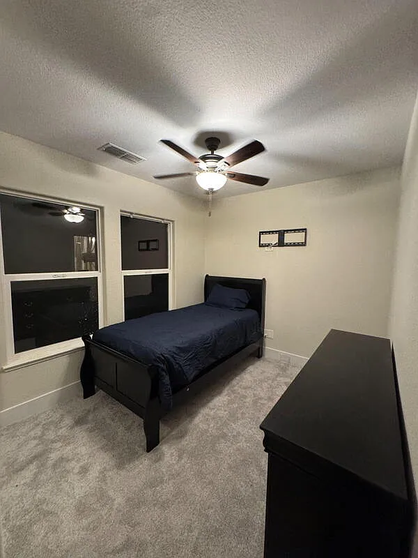 660 Greg Thatch Cir #4 photo 1