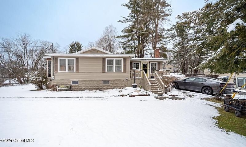 2nd image of 33-35 Lake Mills Road