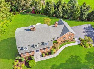 317 Thornridge Dr, New Canaan, CT 06840