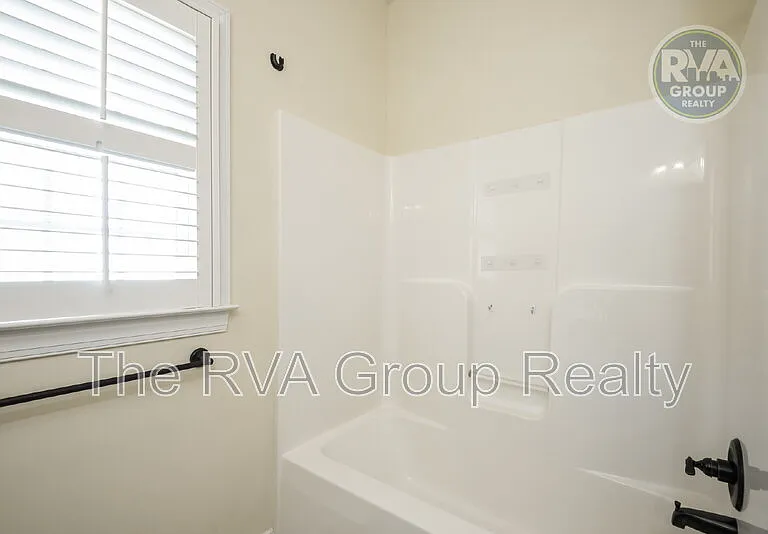 111 Wilkshire Ct — Photo 17