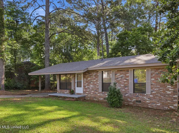 815 Mamie Dr, Mendenhall, MS 39114