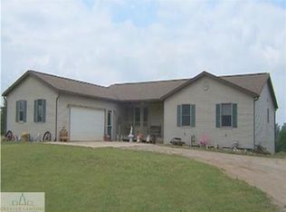 10050 S Smith Rd, Perrinton, MI 48871