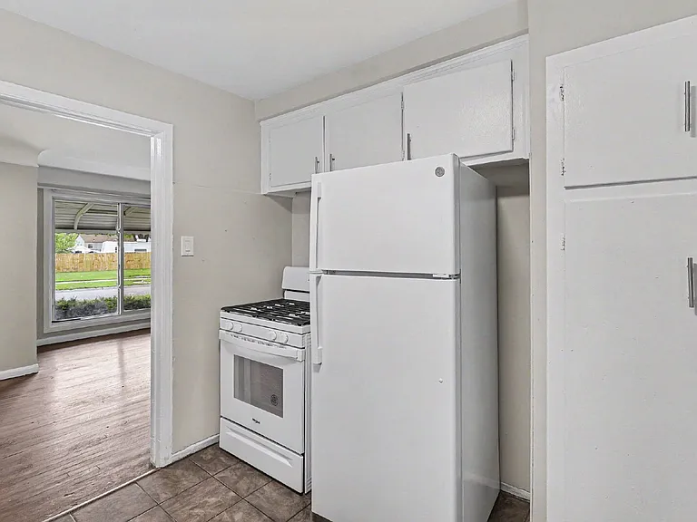 1189 Woodland Dr — Photo 9